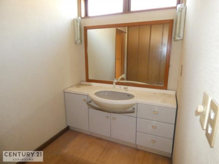 ʑEʏ@傫ȋtLXƂʁAXy[XLXł