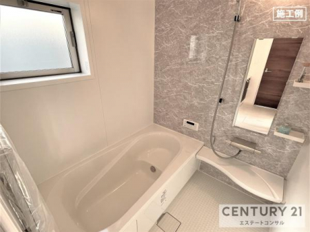 �����@�{�H��@����