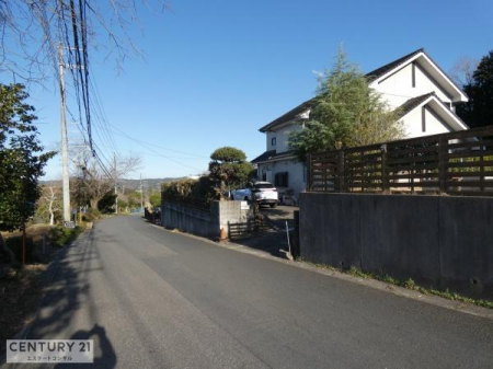 ���̑����n�@����Ⴂ�̂ł��铹�H�ł��B