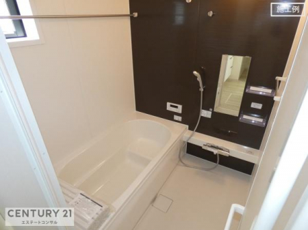 �����@�{�H��@����