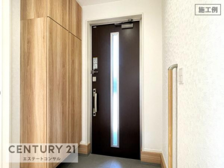 ���ց@�{�H��@����