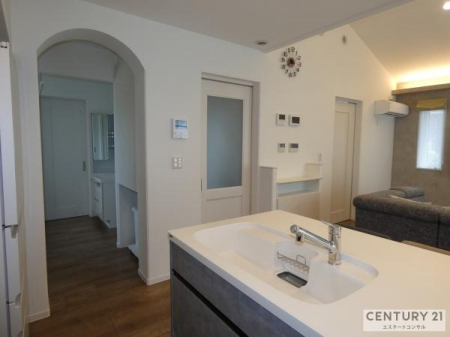 �L�b�`���@���邭���ʂ��̗ǂ��_�C�j���O�E�L�b�`���X�y�[�X�ł��B